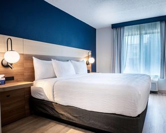 La Quinta Inn & Suites by Wyndham Danbury - דנברי - חדר שינה