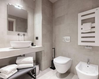 Terra Hotel Boutique - Tirano - Badkamer