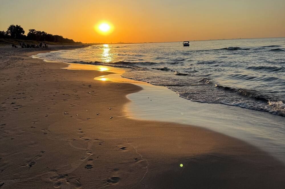 Fun w/Loft! Beach ~Nature Trails ~Grill~ Firepit ~Indiana Dunes National Park - Gary - Playa