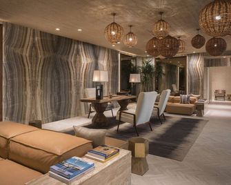 Seafire Residence N503 - West Bay - Lounge