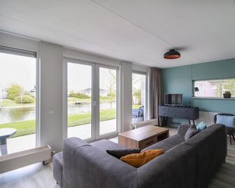 Beach Resort Makkum - Makkum - Wohnzimmer