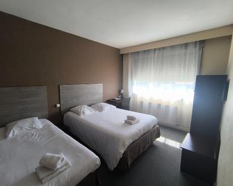 Adonis Lyon Est Hôtel Artys - Saint-Priest - Habitación