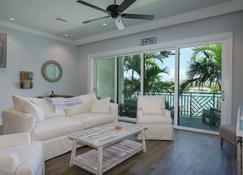 Luxury Townhome Steps To The Beach - Clearwater - Wohnzimmer