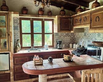 Cabaña Slim con arroyo a orillas de Orizaba - Ixhuatlancillo - Phòng bếp