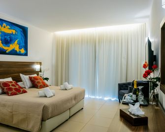 Theo Sunset Bay Hotel - פאפוס - חדר שינה