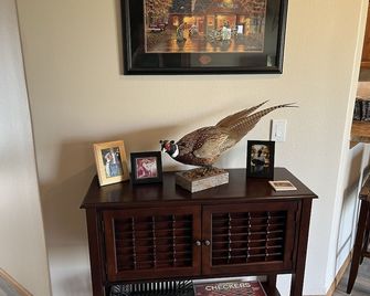 Relaxing Getaway - Fun at the Lake - Pierre - Room amenity