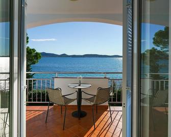 Hotel Belvedere - Sukošan - Balkon