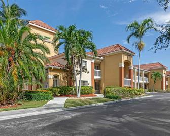 Extended Stay America Suites - Boca Raton - Commerce - Boca Raton - Building