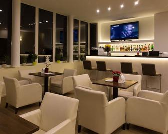 CE Plaza Hotel - Siofok - Bar