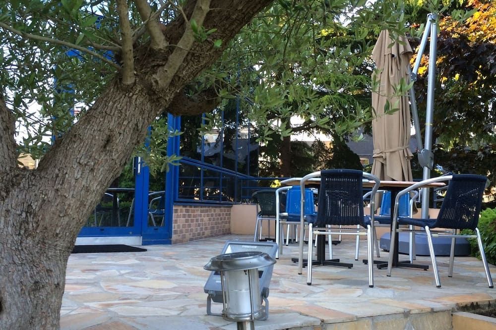 Hotel Arcantis Le Voltaire - רן - פטיו