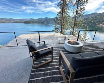 Brand New Luxury Lake View - Hayden - Balcony