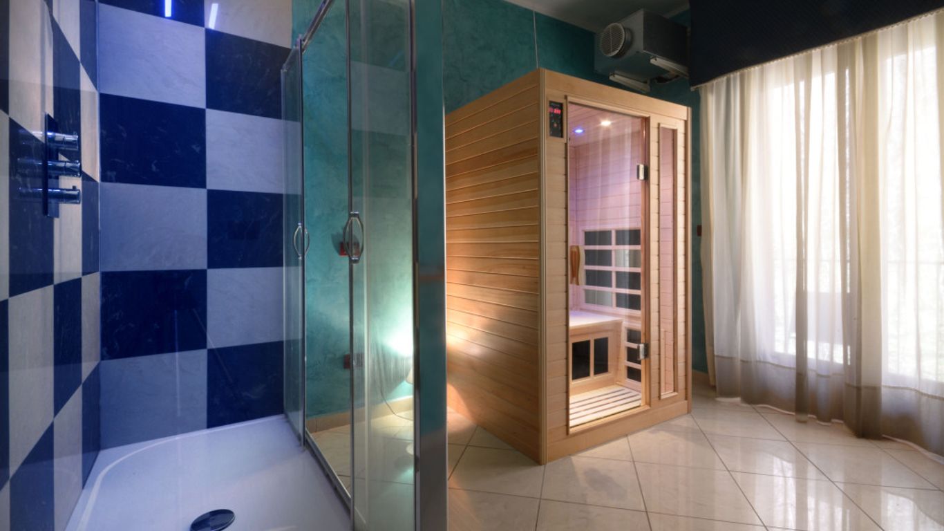 蒙特埃瓦津皇家酒店 - 奧斯佩達萊托達爾皮諾洛