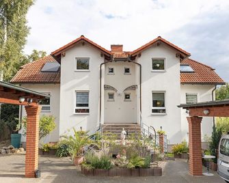 Ferienwohnung in Potsdam - Potsdam - Building