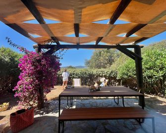 E Casette Di Santa Giulia - Porto Vecchio - Patio
