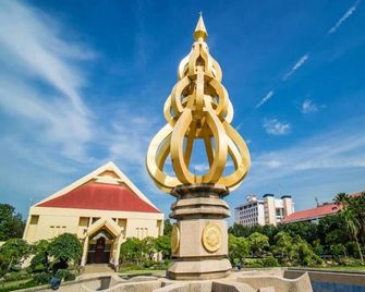 Triple Trees Village - Lam Luk Ka