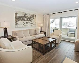 800 Clipper Court at The Sea Pines Resort - Hilton Head Island - Σαλόνι