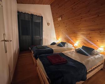 Atypical American-style villa on the edge of the Fontainebleau forest - Ury - Bedroom