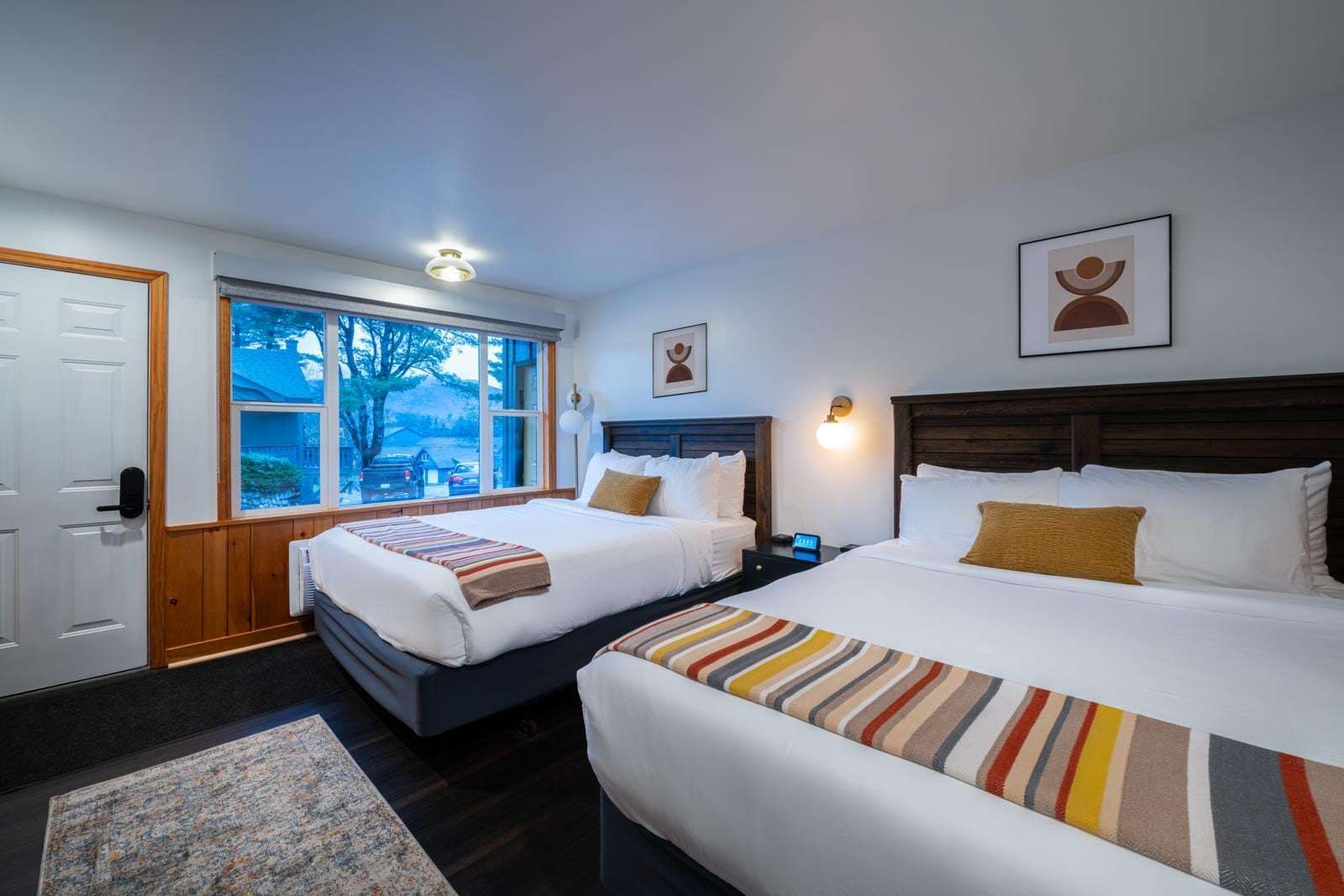 Town House Lodge - לייק פלסיד - חדר שינה