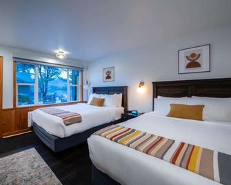 Town House Lodge - Lake Placid - Bedroom