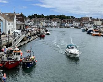 The Lantana - Weymouth
