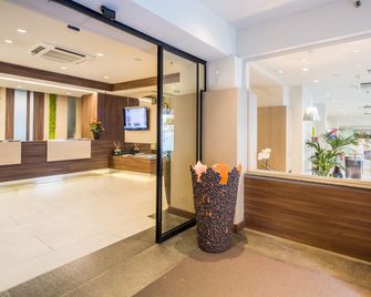 Best Western Hotel Luxor - Turin - Front desk