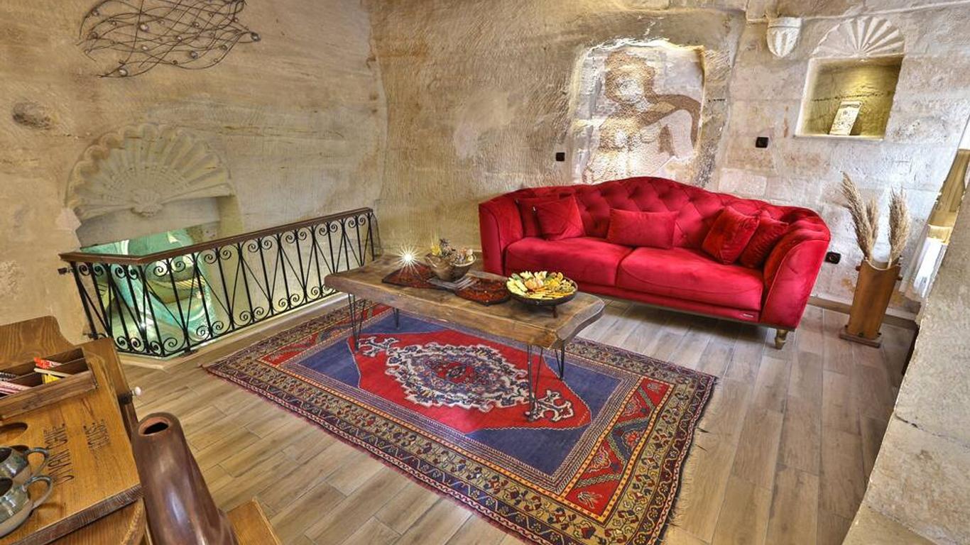 Divan Cave House