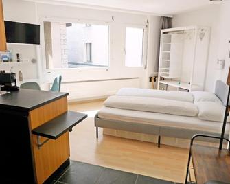 Schick und freundlich, zentral, modernes Studio - C5 - São Moritz - Quarto