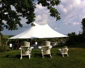 Wetherledge Estate Jamestown R.I- Amazing Views of Narragansett Bay & Newport - Jamestown - Patio