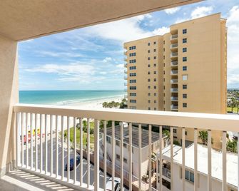 Hampton Inn Daytona Shores-Oceanfront - Daytona Beach Shores - Balkón