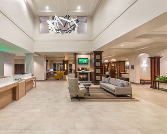 Holiday Inn & Suites Orange Park - Wells Rd. By IHG - Orange Park - Лоббі