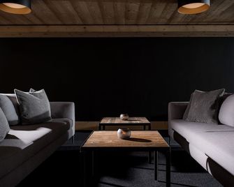 Hotel Arc-en-ciel Gstaad - Gstaad - Wohnzimmer