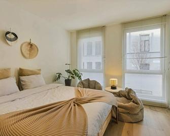 New renovated condo's @ trendy south - Antwerpen - Soveværelse