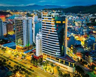 Muong Thanh Grand Ha Long Hotel - Ha Long - Outdoor view