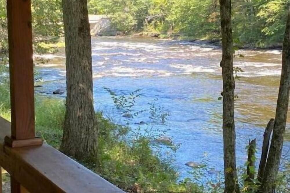 Riverside cabin, fly-fish for trout or just relax! - Malone - Balkon