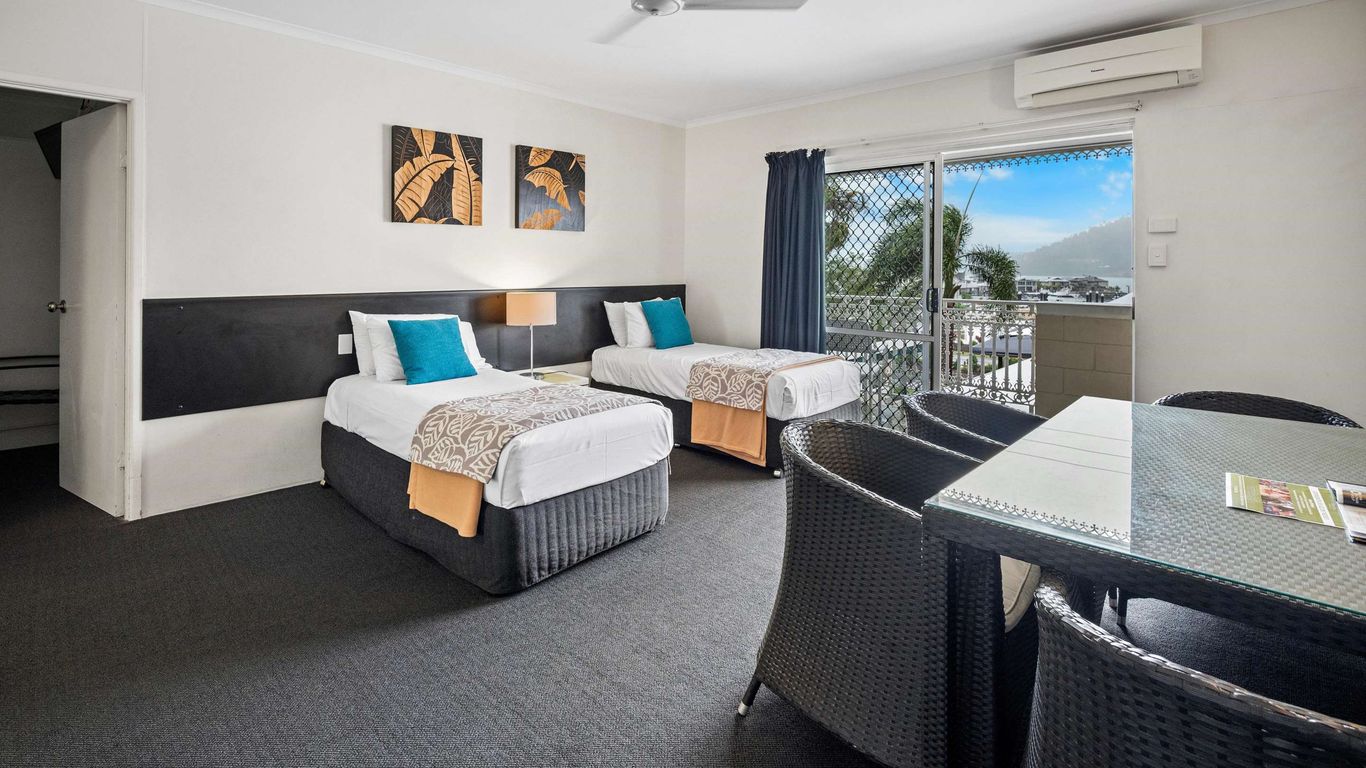 Colonial Palms Motor Inn