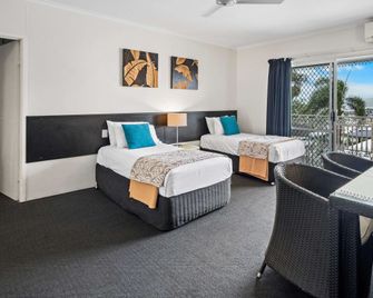 Colonial Palms Motor Inn - Airlie Beach - Bedroom