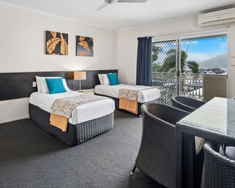 Colonial Palms Motor Inn - איירליי ביץ' - חדר שינה