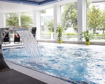 Hotel Villa Elsa - Bad Kissingen - Басейн