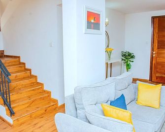 Riverside Duplex - Nairobi - Living room