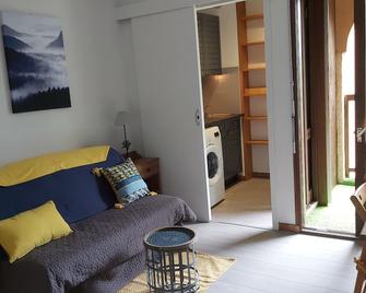 Beautiful studio with balcony in Briançon - Briançon - Salon