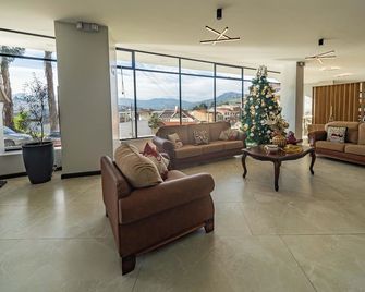 Universitario Hotel - Loja - Lobby