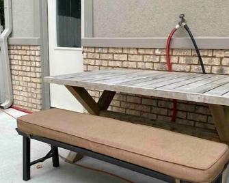 Adorable one bedroom home in Dacula - Dacula - Patio