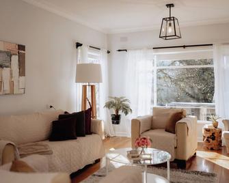 Misty Haven - Olinda - Living room