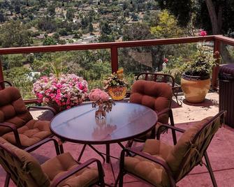 Spacious 2 Bedrooms, 2 Baths, off street parking with amazing private views - El Cajon - Balcony