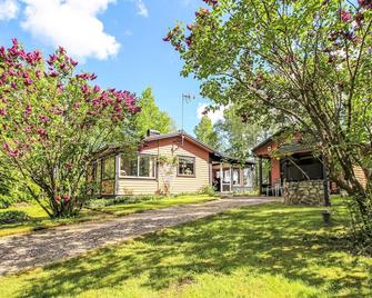 Amazing Home In Älmhult With Kitchen - Älmhult - Building
