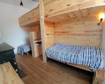 Hostel les Cordées Liées - Albi - Bedroom