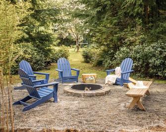 Private Log Cabin on Whidbey Island - Clinton - Patio