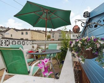 1 Bedroom Accommodation In Torquay - טורקי - מרפסת