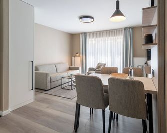 Hotel am Schlosspark garni - Husum - Essbereich