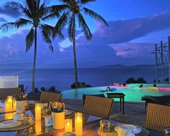 Av Suites - Puerto Galera - Uima-allas